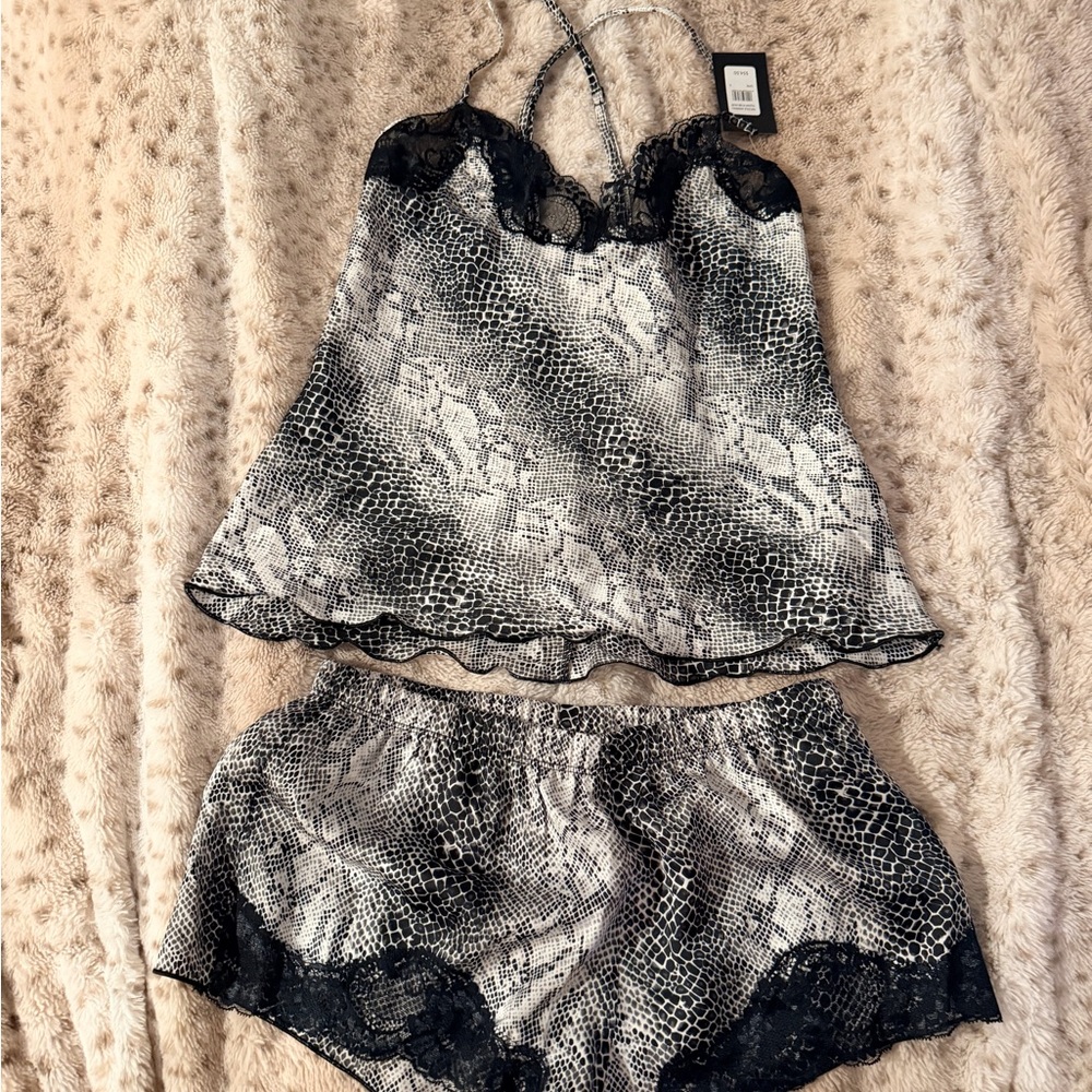 Frederick's of Hollywood Black and Gray Lace Chemise Set